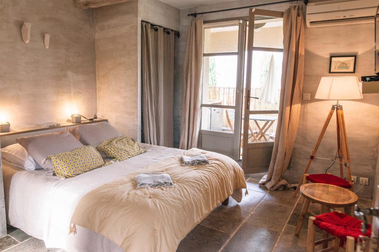 Le Mas De Cink Saint-Saturnin-les-Apt Exterior photo